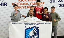 Erzurum Kick Boks takımı, Eskişehir'den Türkiye şampiyonluğu kazanarak döndü