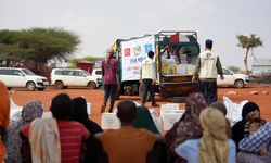 İyilik Yolu İnsani Yardım Derneği, AFAD gemisiyle Somali'ye gıda yardımı yapıyor