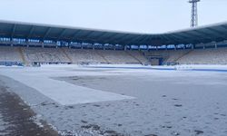 Kazım Karabekir Stadı yarınki Erzurumspor FK-Iğdır FK maçına hazır hale getiriliyor