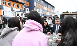 Bursa'da Başkan Yılmaz hafta mesaisine öğrencilerle başladı