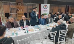 Adilcevaz'da öğretmenler iftarda bir araya geldi