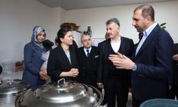 AK Parti Bitlis Milletvekili Bedirhanoğlu, Güroymak'ta ziyaretlerde bulundu