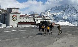 Hakkari'de rahatsızlanan hamile kadın, askeri helikopterle hastaneye sevk edildi