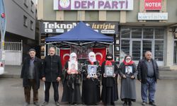 Muşlu aileler DEM Parti binası önündeki "evlat nöbeti"ni sürdürdü