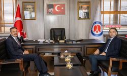 Hakkari Valisi Çelik'ten Rektör Gençcelep'e ziyaret