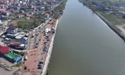 Sakarya'da nehrin denizle buluştuğu noktada çalışmalar tam gaz