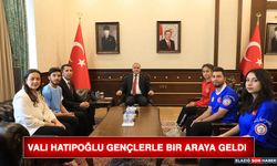 Vali Hatipoğlu Gençlerle Bir Araya Geldi