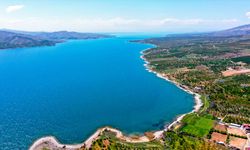 Karakaya Baraj Gölü ilkbaharda doğaseverlere güzel manzaralar sunuyor