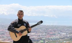 Müzik tutkunu polis memuru, 7 enstrüman çalıyor