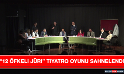 “12 Öfkeli Jüri” Tiyatro Oyunu Sahnelendi