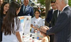 Yüksekova'da TÜBİTAK 4006 Bilim Fuarı açıldı