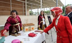 Aile ve Sosyal Hizmetler Bakanı Göktaş, Erzincan'da şehit ailesini ziyaret etti