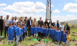 Çaldıran'da fidan dikimi yapıldı