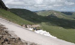 Kars'ta karla mücadele son yayla yolunun açılmasıyla tamamlandı