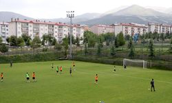 TFF'nin ilk defa uyguladığı kursla eğitim alan futbolcular, Palandöken'de antrenörlüğe hazırlanıyor