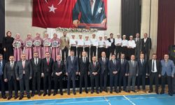 Yüksekova'da hafızlık eğitimini tamamlayan 14 öğrenci icazet aldı