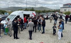 Ardahan'da vatandaşlara aşure dağıtıldı