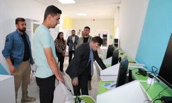 Başkale Kaymakamı Erdoğan, yapımı devam eden kamu binalarındaki çalışmaları inceledi