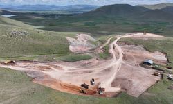 Erzurum'da 16 bin dekar arazinin sulanmasında kullanılacak 3 göletin yapımı sürüyor