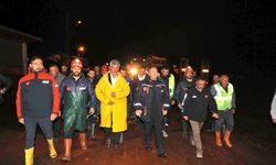 GÜNCELLEME - Kars'ta sel suları nedeniyle ev, ahır ve araçlar zarar gördü