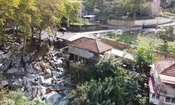 Hatay'da sağanaktan etkilenen yerlerde temizlik ve iyileştirme çalışmaları sürüyor