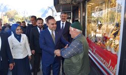 Bakan Kacır, AK Parti Hakkari İl Başkanlığı'nda konuştu: