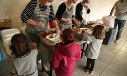 Erzincan'da binlerce öğrenciyi doyuran 'Terzi Sofrası' dayanışmayla kuruluyor