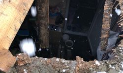 Hakkari'de bir evin mutfak kısmı çöktü