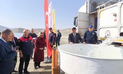 Keban'da üretilen 300 bin sazan yavrusu Nahçıvan'da suya bırakıldı