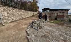 Ağın'da parke taşı yenileme çalışması yürütüldü