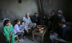 Atalarından miras kalan su değirmeninin çarklarını yarım asırdır döndürüyor