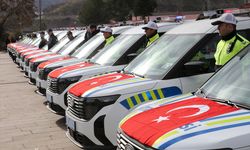 Bitlis'te emniyet ve jandarmaya tahsis edilen 86 araç törenle hizmete alındı