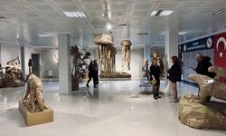 Çankırı'da üniversite öğrencileri atık malzemeleri kullanarak heykel yaptı