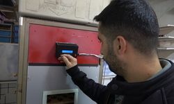 Elektrik mühendisi atık malzemelerden kuluçka makinesi yaptı