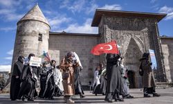 Erzurum'da sağlık çalışanları 109 haftadır Gazze için 'sessiz yürüyüş'lerini sürdürüyor