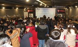 'Gezen Sinema Tırı' Karlıova'da çocuklarla buluştu