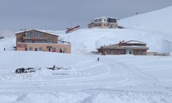 Hakkari'deki kayak merkezi yeni sezon için gün sayıyor