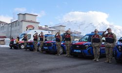 Hakkari'ye tahsis edilen 40 araç ve 5 ambulans törenle hizmete alındı