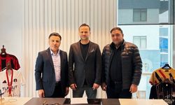 İmaj Altyapı Vanspor'da teknik direktörlük görevine Osman Zeki Korkmaz getirildi