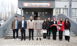 'İyi ki doğ-Muş' sloganıyla köylerdeki çocuklara doğum günü sürprizi yapıyorlar