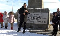 Kars'ta öğrenciler Sarıkamış şehitlerini andı