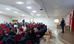 Keban'da 'Türkiye Yüzyılı Maarif Modeli' kapsamında öğrencilere bilgilendirme yapıldı