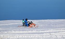 Off-road tutkunları kar yağışının ardından Trabzon'daki Hıdırnebi Yaylası'nda bir araya geldi