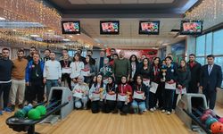 Tatvan'da öğrenciler için bowling turnuvası yapıldı