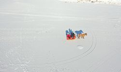 Turistik Doğu Ekspresi Çıldır Gölü'nü şenlendirdi