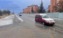 Van'da kar nedeniyle 17 yerleşim yerine ulaşım sağlanamıyor