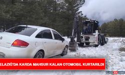 Elazığ'da Karda Mahsur Kalan Otomobil Kurtarıldı