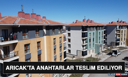 Arıcak’ta Anahtarlar Teslim Ediliyor