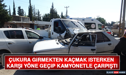 Çukura Girmekten Kaçmak İsterken Karşı Yöne Geçip Kamyonetle Çarpıştı