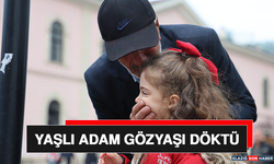 Yaşlı Adam Gözyaşı Döktü